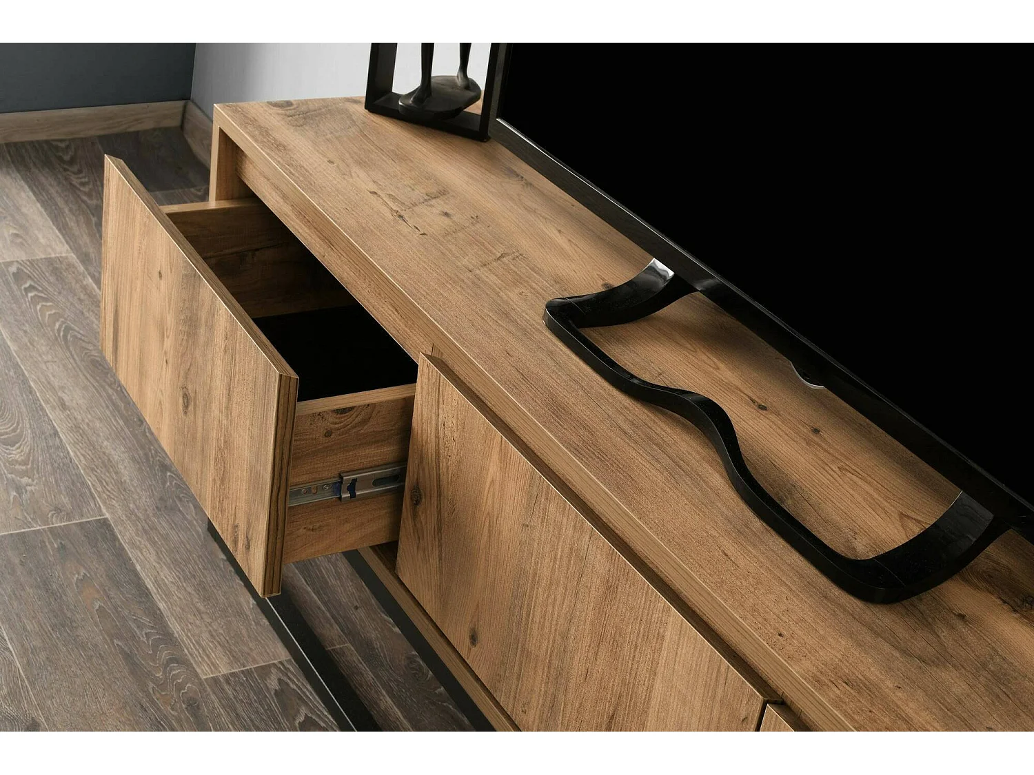 Meuble TV Suhail, Buffet de salon, Armoire basse pour TV, Base murale de rangement, 140x40h50 cm, Chêne et Noir