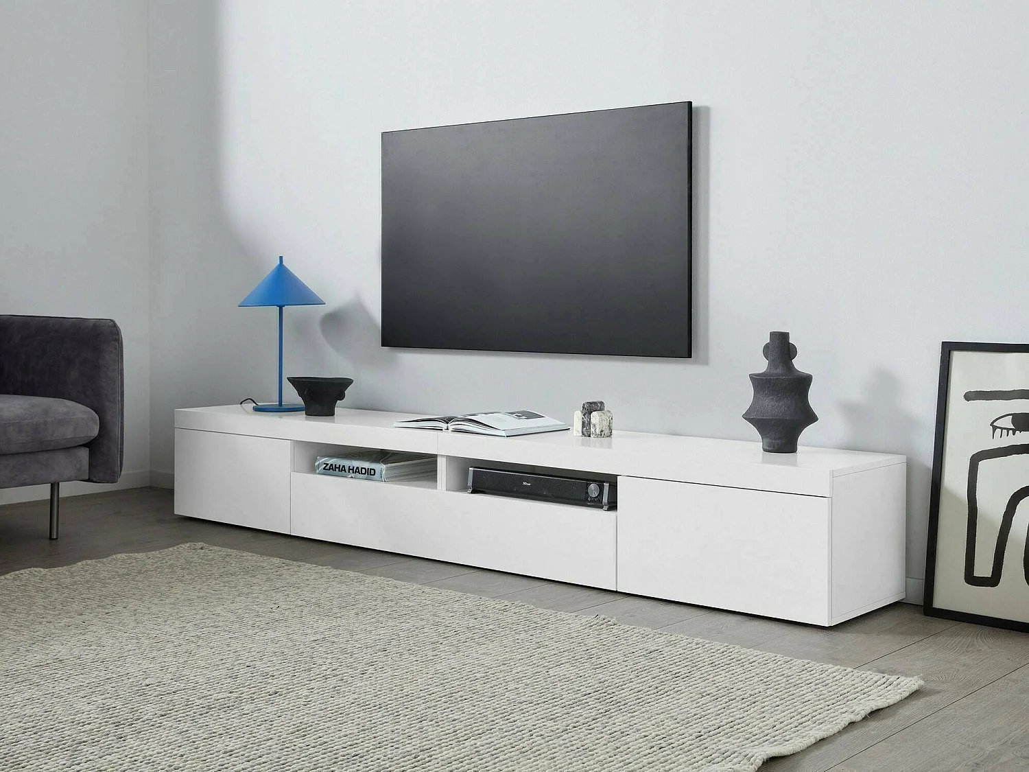 Meuble TV Ulisse, Buffet bas de salon avec 3 portes, Base meuble TV, 240x40h35 cm, Blanc brillant