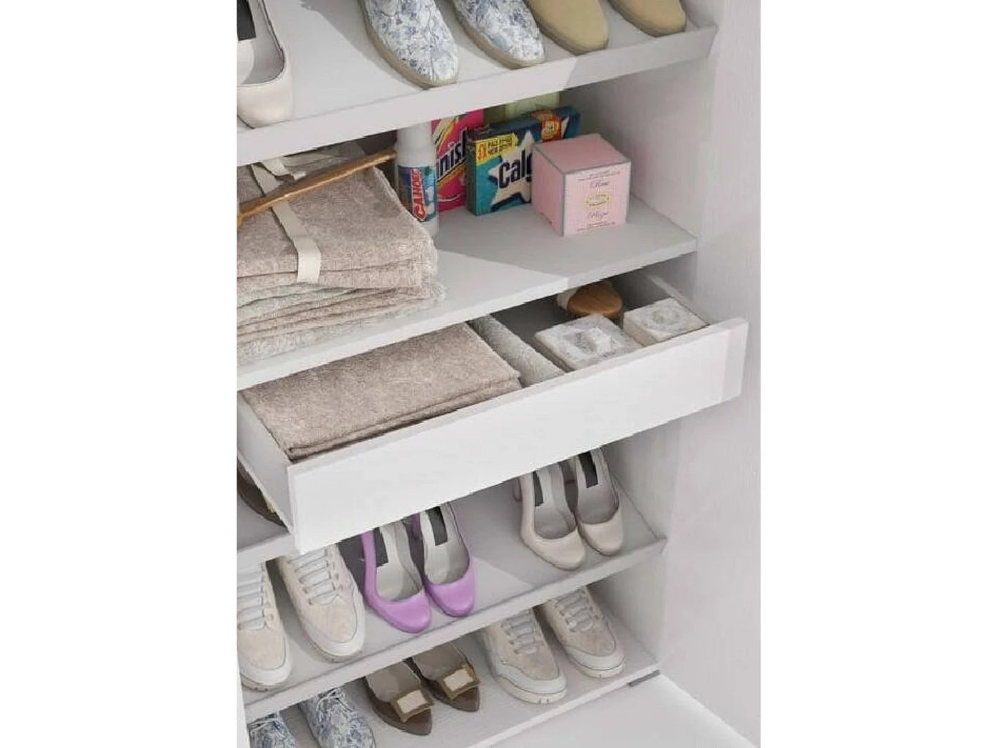 Schuhregal Tarassaco, Mehrzweck-Eingangsmöbel mit Spiegeltür, moderner Schuhschrank mit 6 Regalen, 100 % Made in Italy, 72 x 37 x 195 cm, WeiÃŸ und Zement,