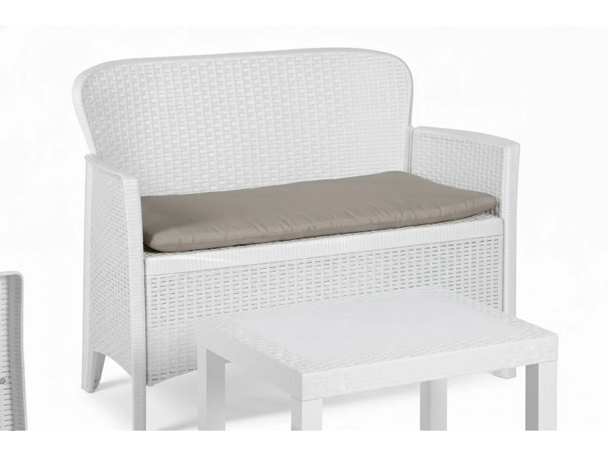 Set salon d'extérieur Ostuni, Salon de jardin composé de 2 fauteuils, 1 canapé et 1 table basse, Coin salon effet rotin avec coussins, 100% Made in Italy, Blanc