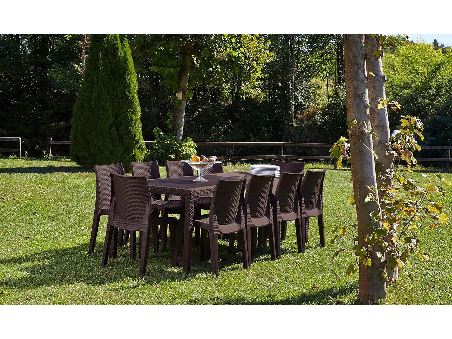 Mesa de jardín Dmains, Estante de comedor extensible rectangular, Mesa de jardín extensible efecto ratán, 100% Made in Italy, 150/220x90h72 cm, Marrón