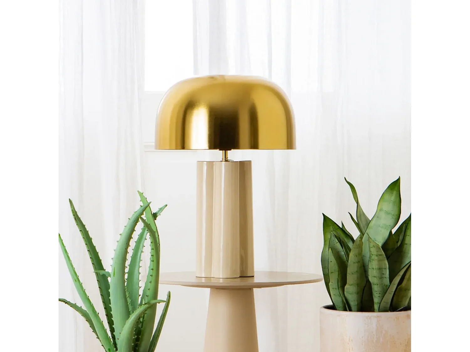 Lampe à poser abat-jour rond en laiton - TREFLE