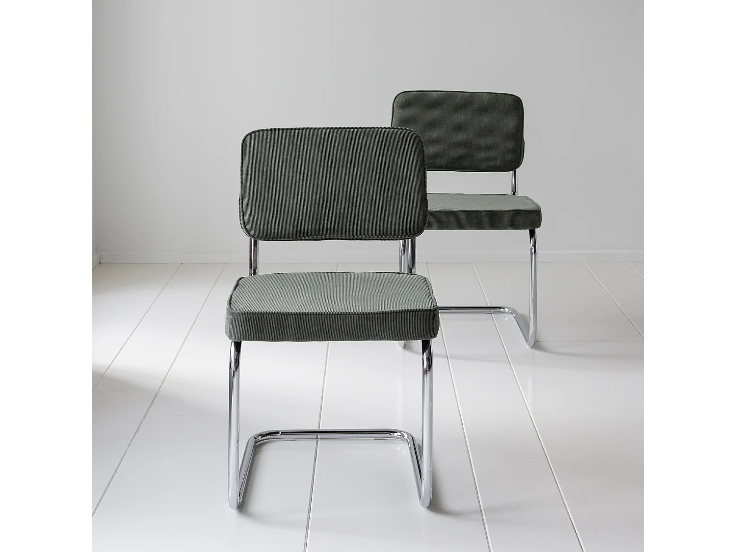 Lot de 2 chaises cantilever en velours côtelé vert kaki MARIA - HAPPY GARDEN