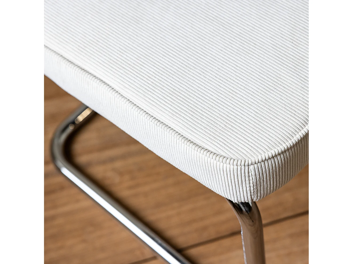 Lot de 2 chaises cantilever en velours côtelé beige MARIA - HAPPY GARDEN