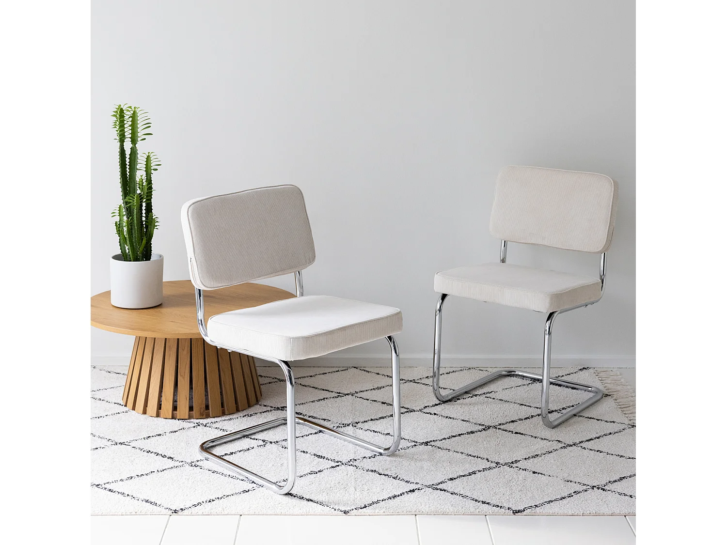 Lot de 2 chaises cantilever en velours côtelé beige MARIA - HAPPY GARDEN