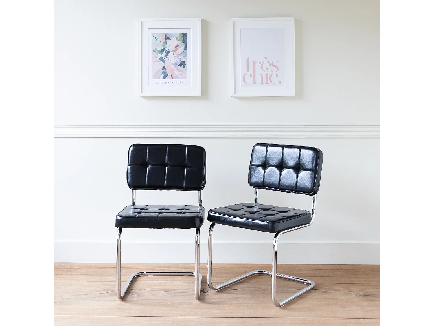 Lot de 2 chaises cantilever en simili noir MARIA - HAPPY GARDEN