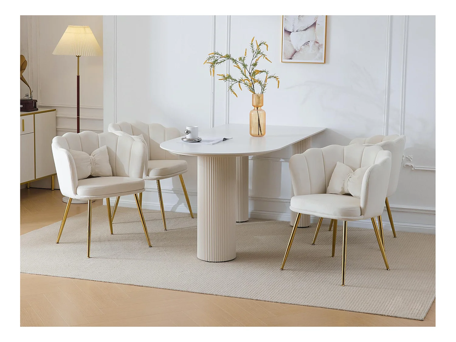 Lot de 4 Chaises en velours - avec dossier en forme de pétale - pieds en métal doré - Beige