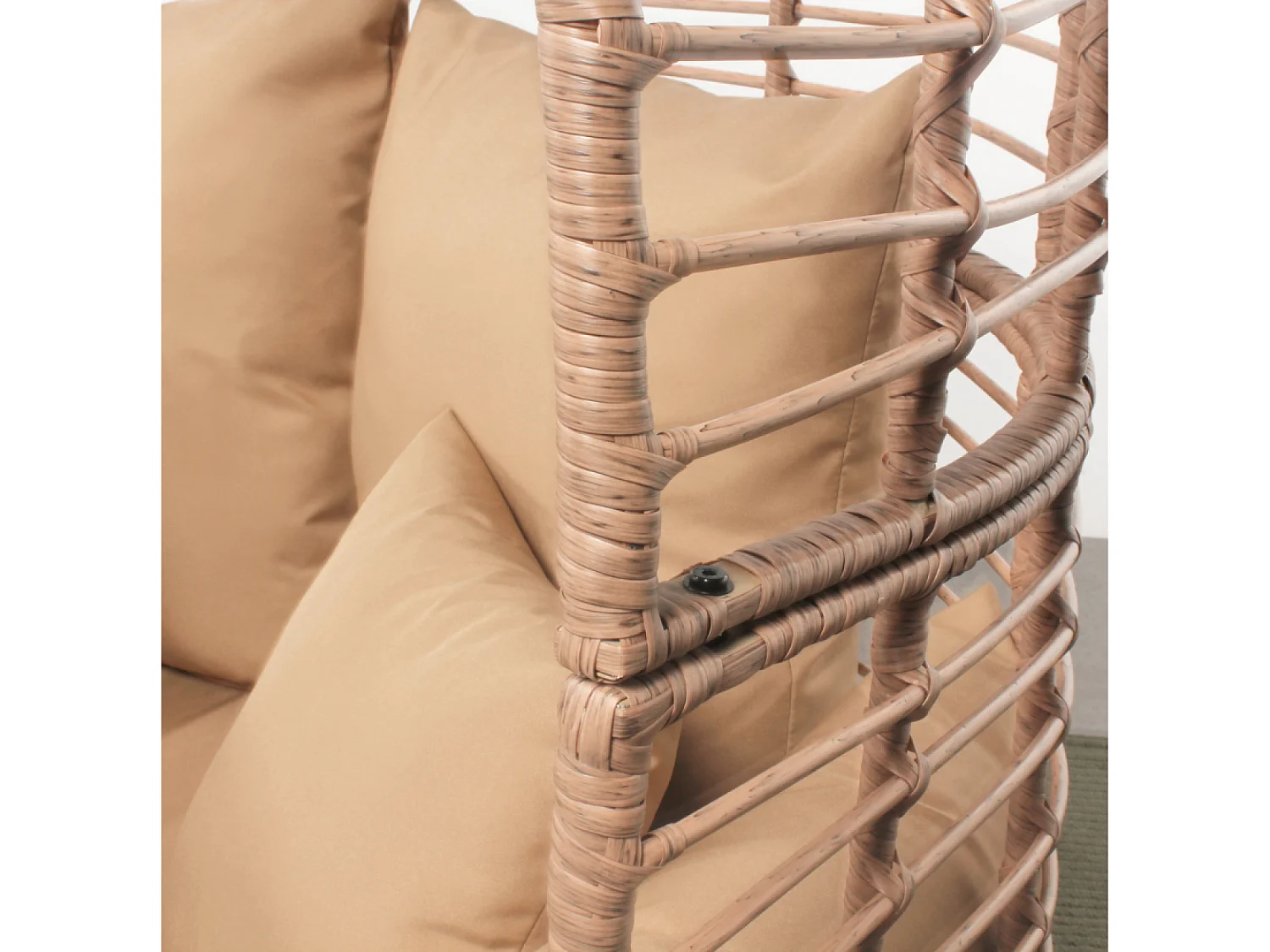 Conjunto de jardim 4 lugares em resina com efeito de vime JANE com almofadas confortáveis