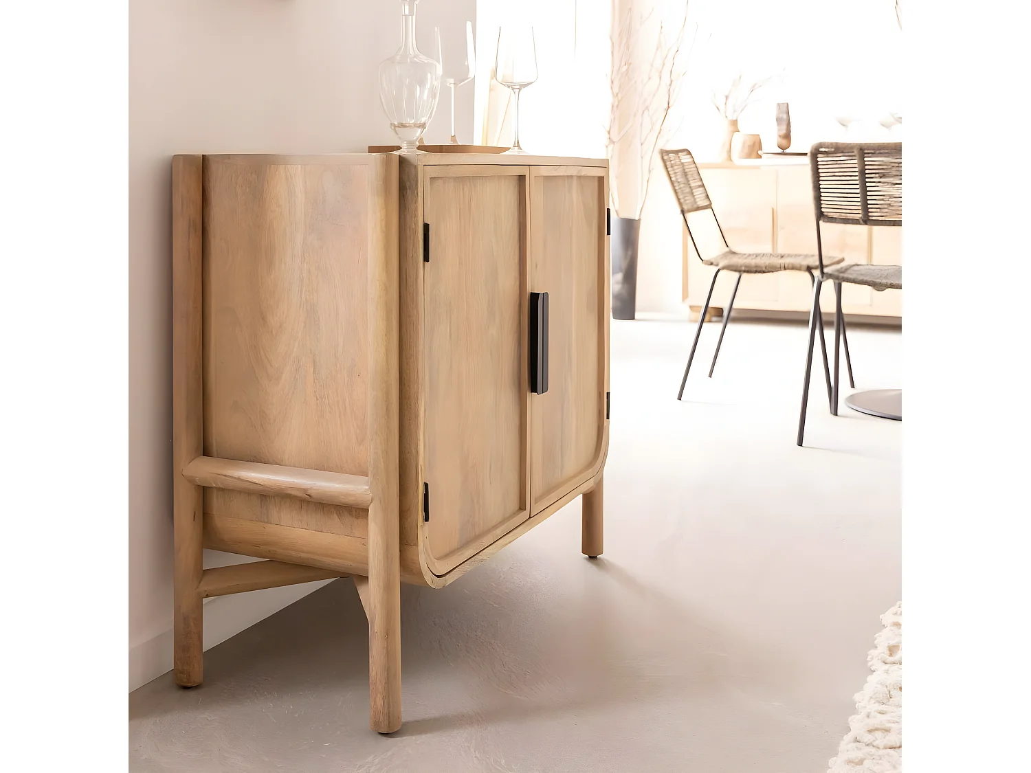 Petit buffet en bois de manguier Nova