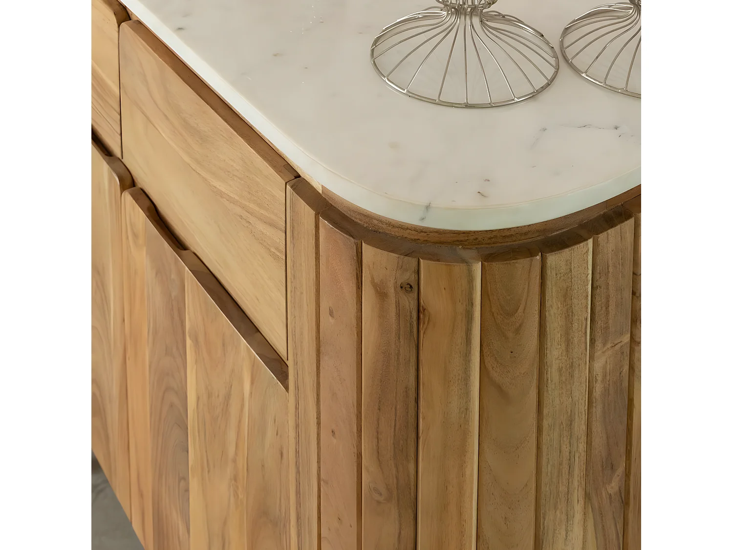 Buffet en bois d'acacia et en marbre blanc Rick