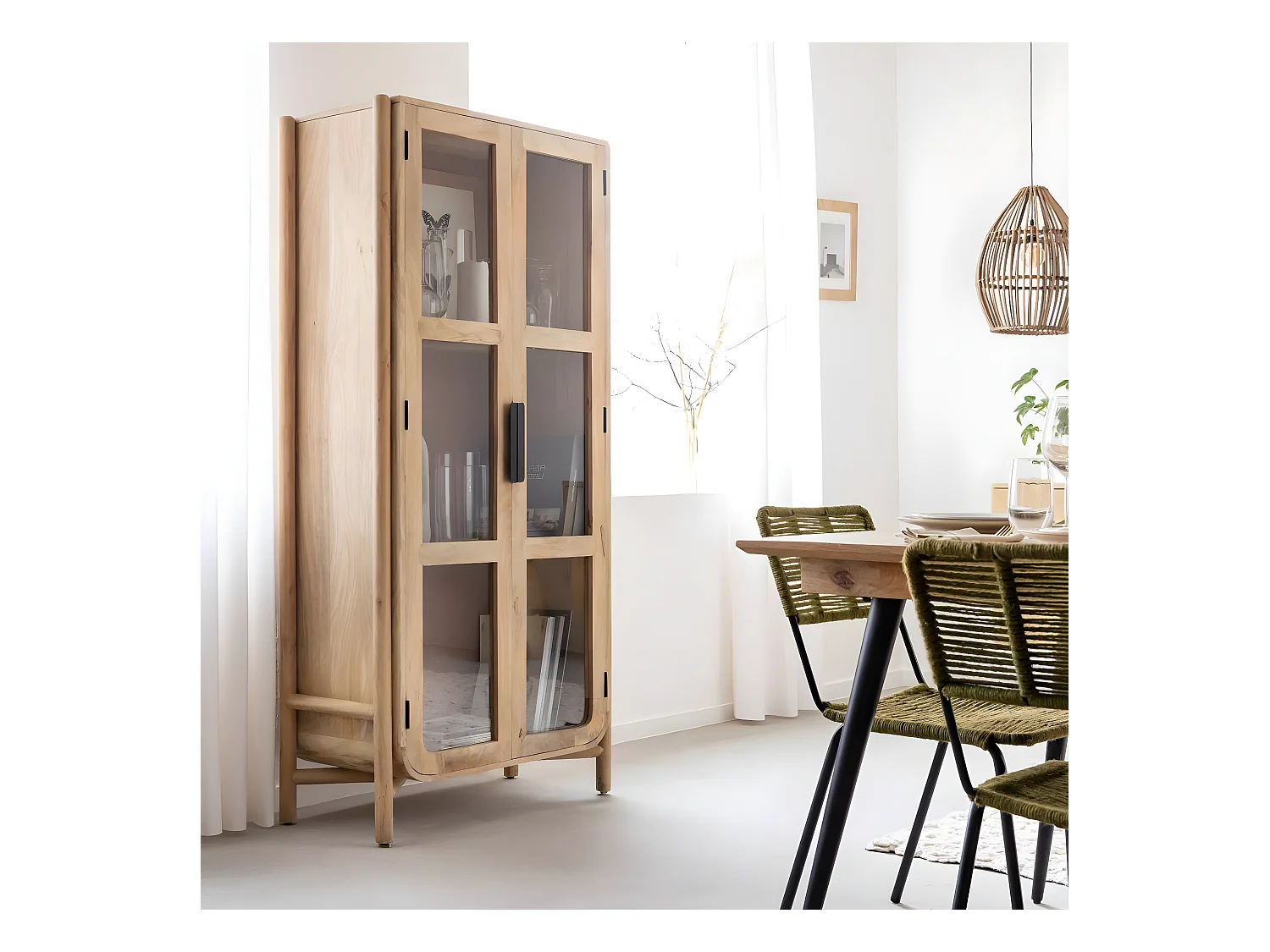 Vitrine haute en bois de manguier Nova