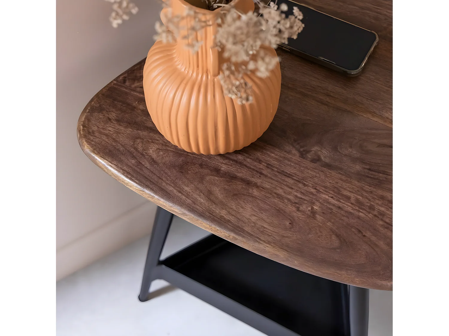 Bout de canapé en bois de manguier et métal noir Tilian