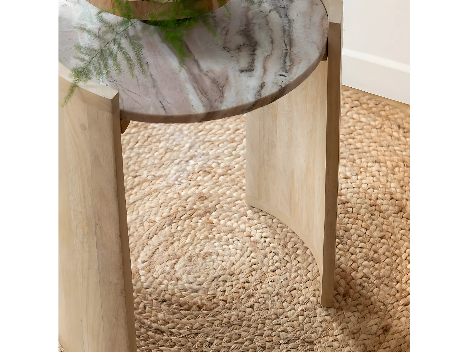 Mesa auxiliaren madera de mango y mármol Isabella