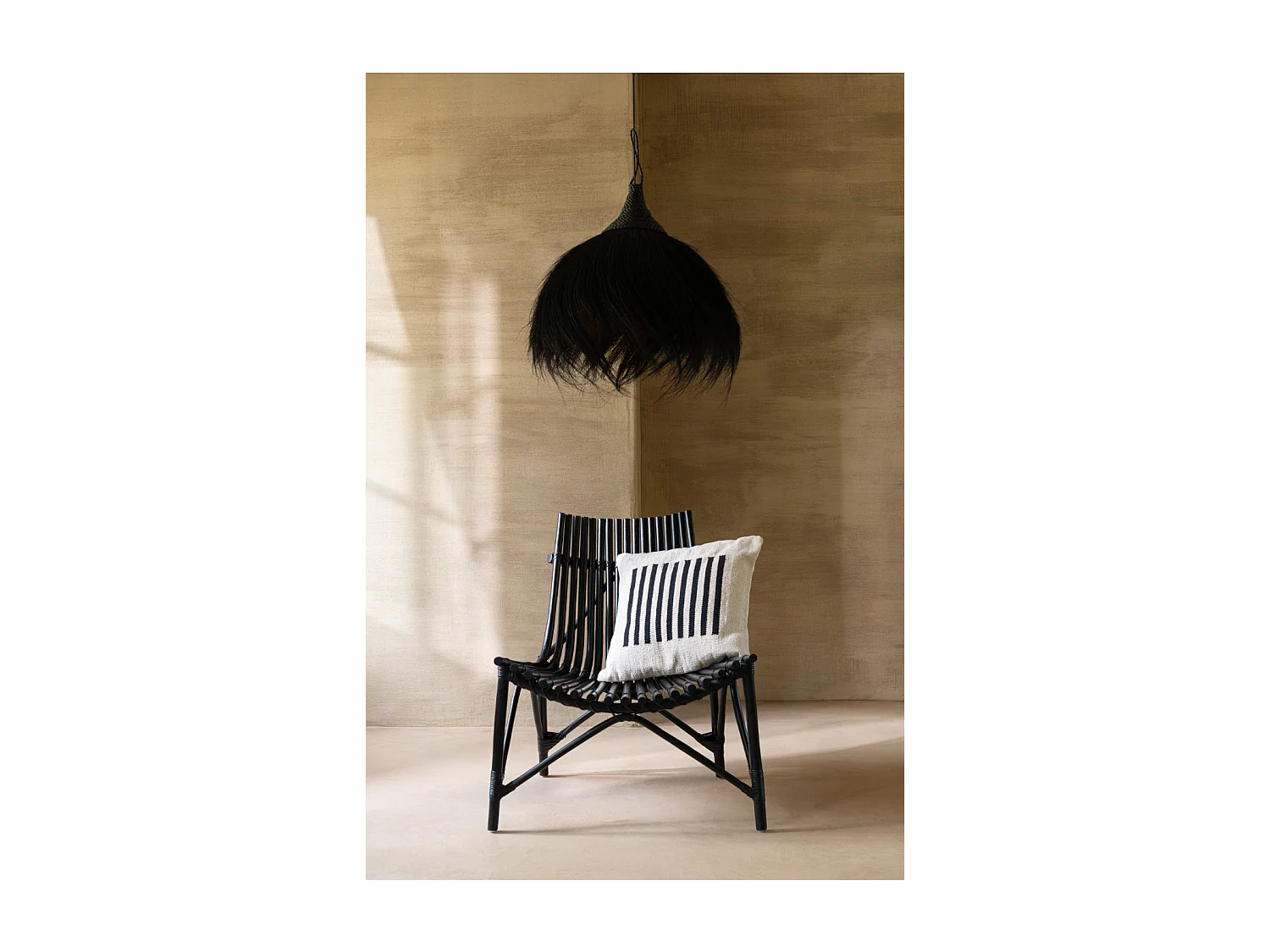 Fauteuil Design en Rotin "Margery" 84cm Noir