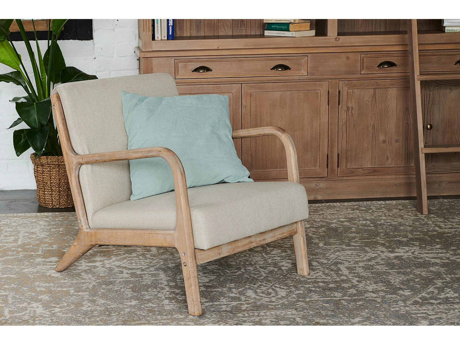 Fauteuil avec accoudoirs en lin matelassé - SEVENTIES