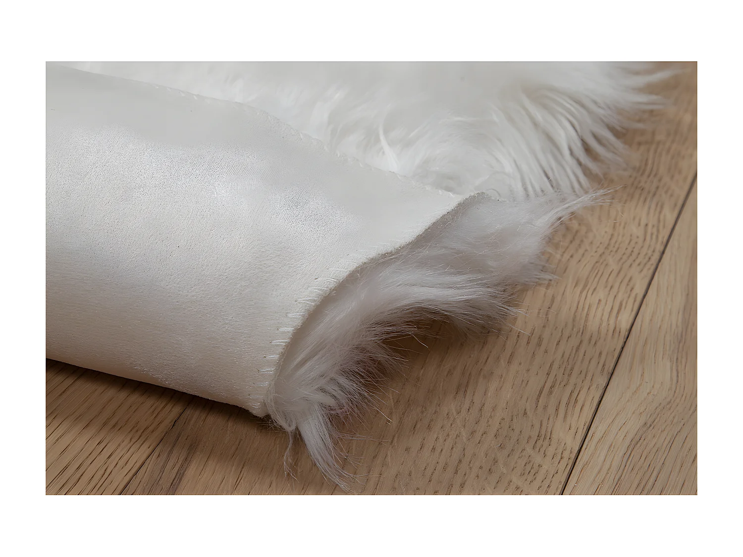 Alfombra de cama imitación pelaje blanco 60 x 90 cm MEGEVE