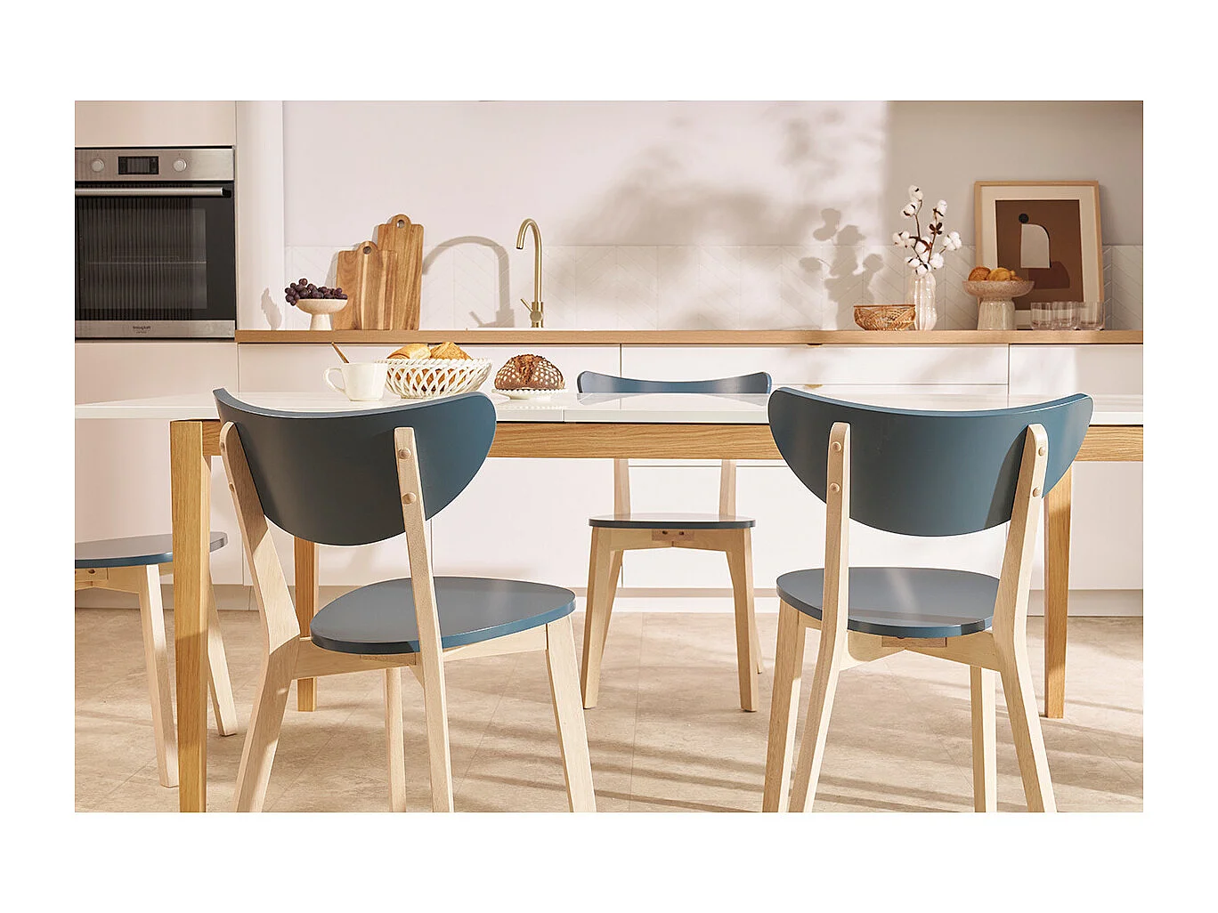 Set de 2 sillas nórdicas azul petróleo y madera clara LEENA