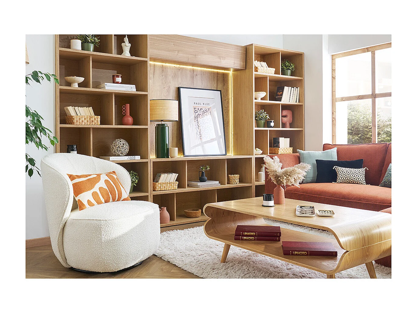 Fauteuil design pivotant en tissu effet velours texturé terracotta AMBER