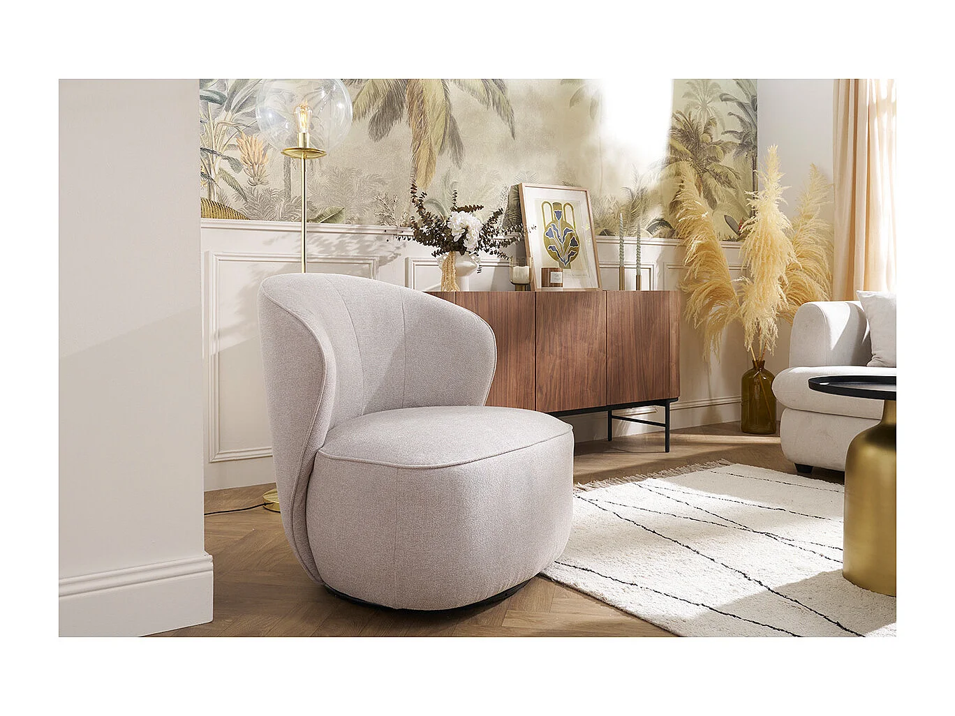 Fauteuil design pivotant en tissu effet velours texturé beige AMBER