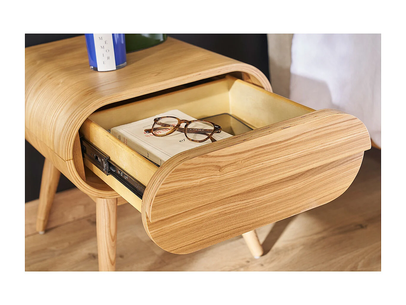 Table de chevet avec tiroir vintage bois clair (lot de 2) BJORG