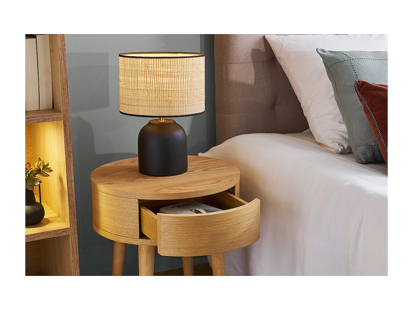Set de 2 mesillas de noche redondas de madera clara con cajón JUDITH