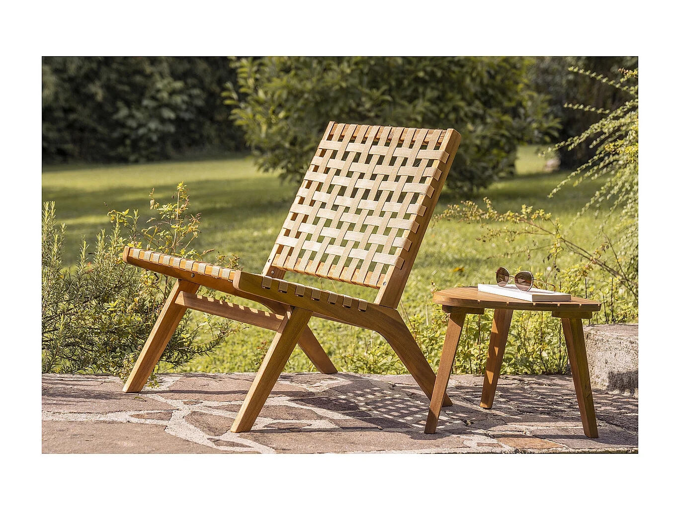 Poltrona da giardino in legno massello e strisce beige LUCEA