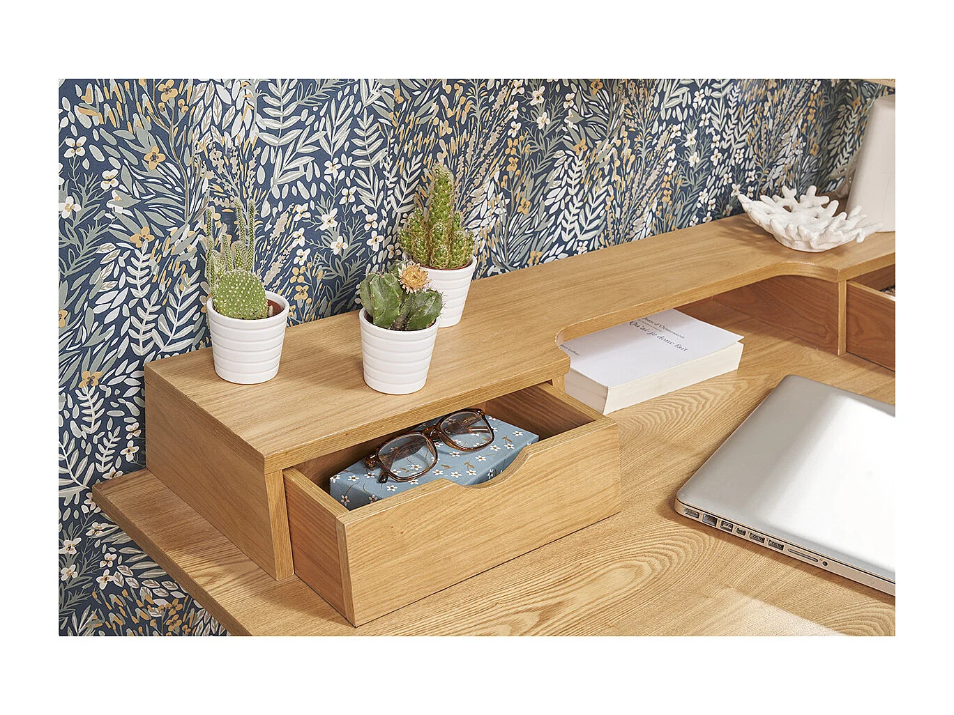 Schreibtisch aus hellem Holz mit Ablagen L120 cm PULITO