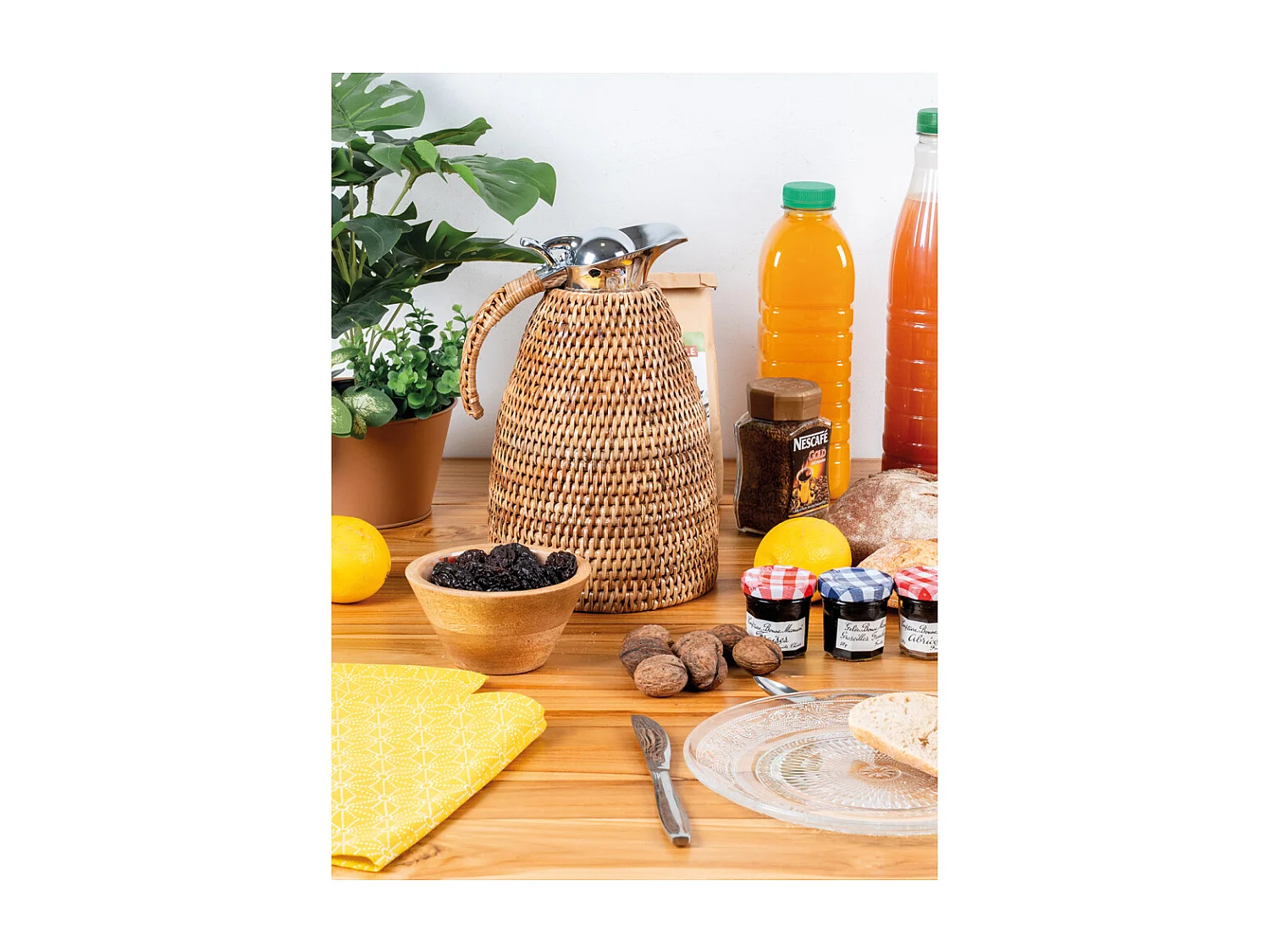 Thermos en inox et rotin