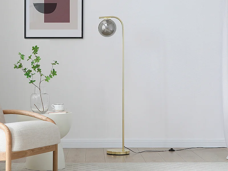 Lampa stojąca z szczotkowanego mosiądzu i przyciemnianego szkła - śr.28 x wys.150 cm - Złoty - SOFIA