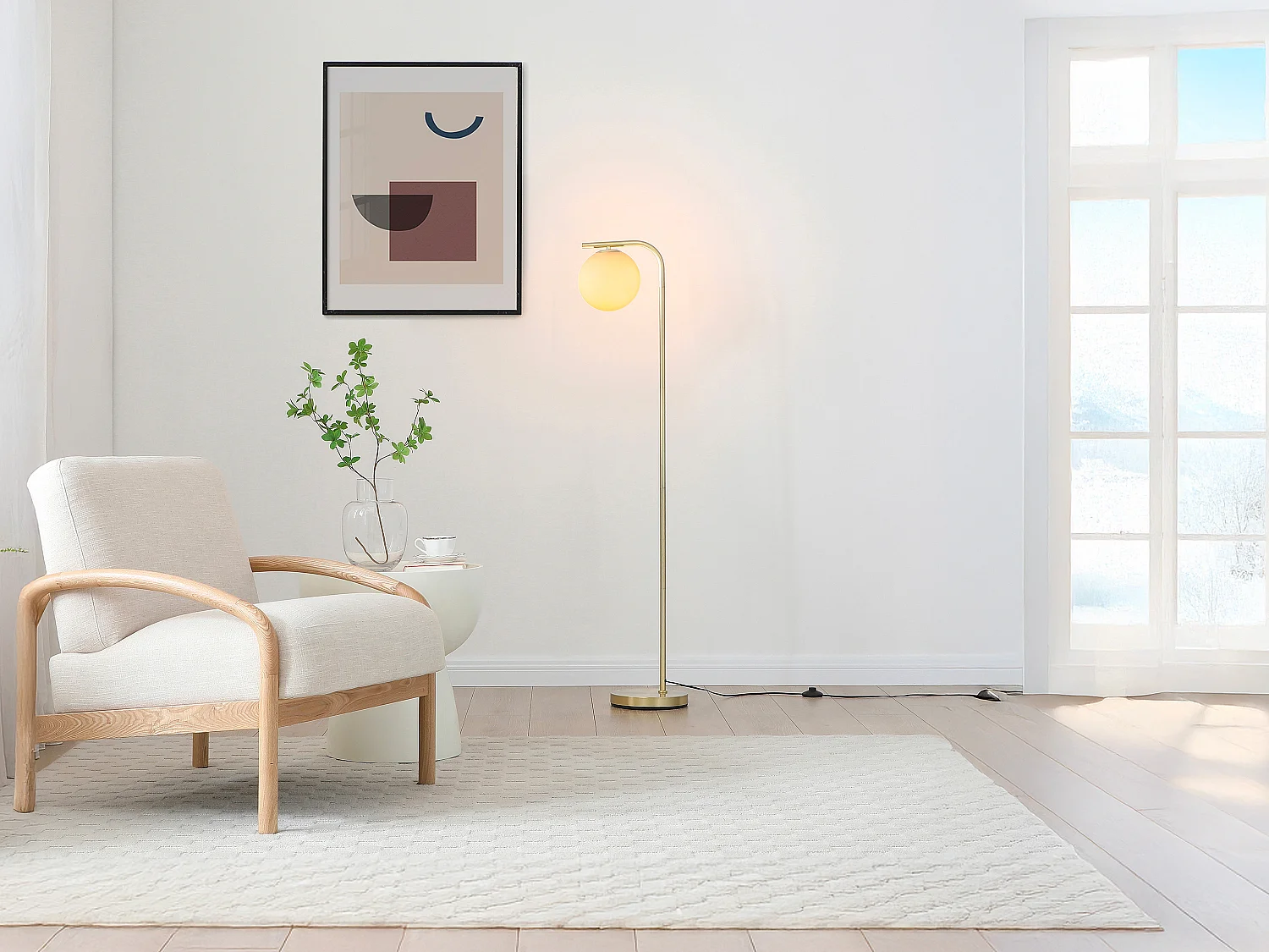 Lampadaire en laiton brossé et verre blanc - D.28 x H.150 cm - Doré - SOFIA