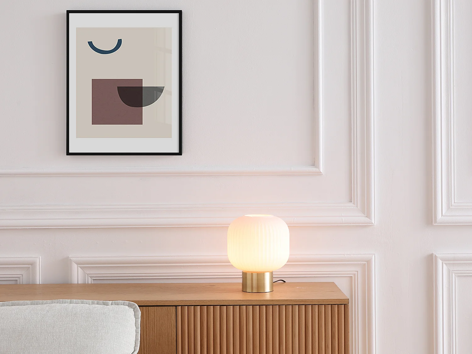 Tischlampe – gebürstetes Messing und strukturiertes Weißglas – Ø 20 x H 24 cm – Gold – LOUXOR