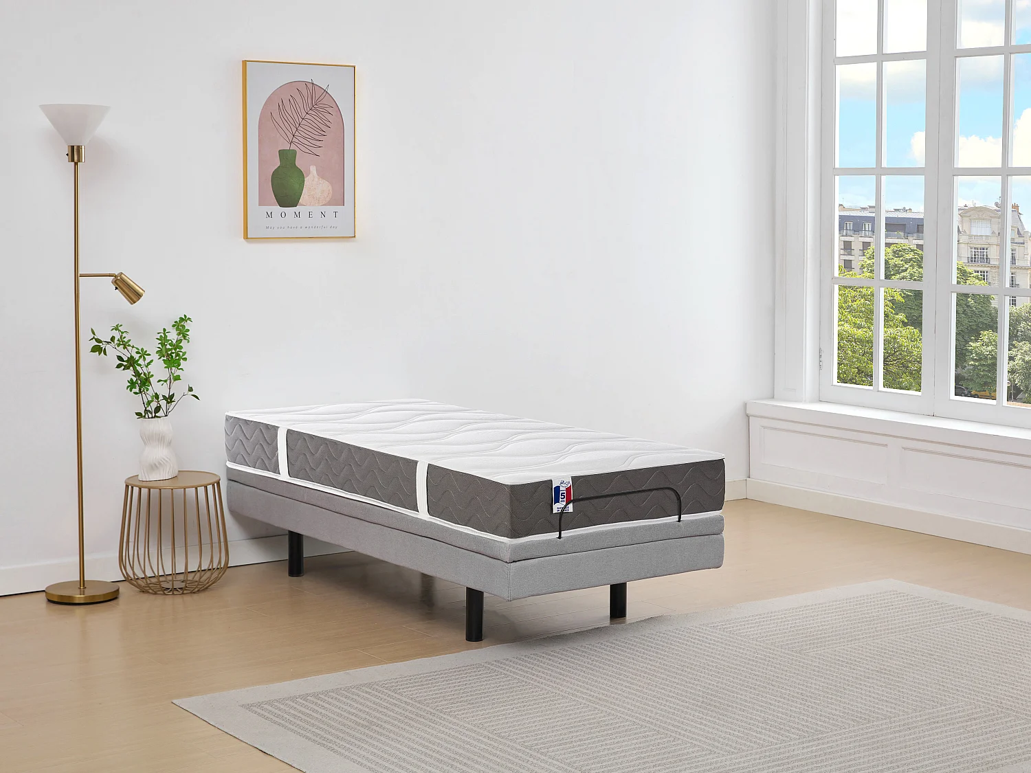 Dekoratives Bett mit elektrischer Relaxfunktion + 3-Zonen-Matratze aus 100 % Latex - 80 x 200 cm - Stoff - Grau - PANISOLA von YSMÉE