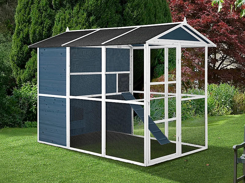 Pollaio in legno con recinto 10 galline L. 266 x P. 174 x A. 205 cm Blu e Bianco - FERAS