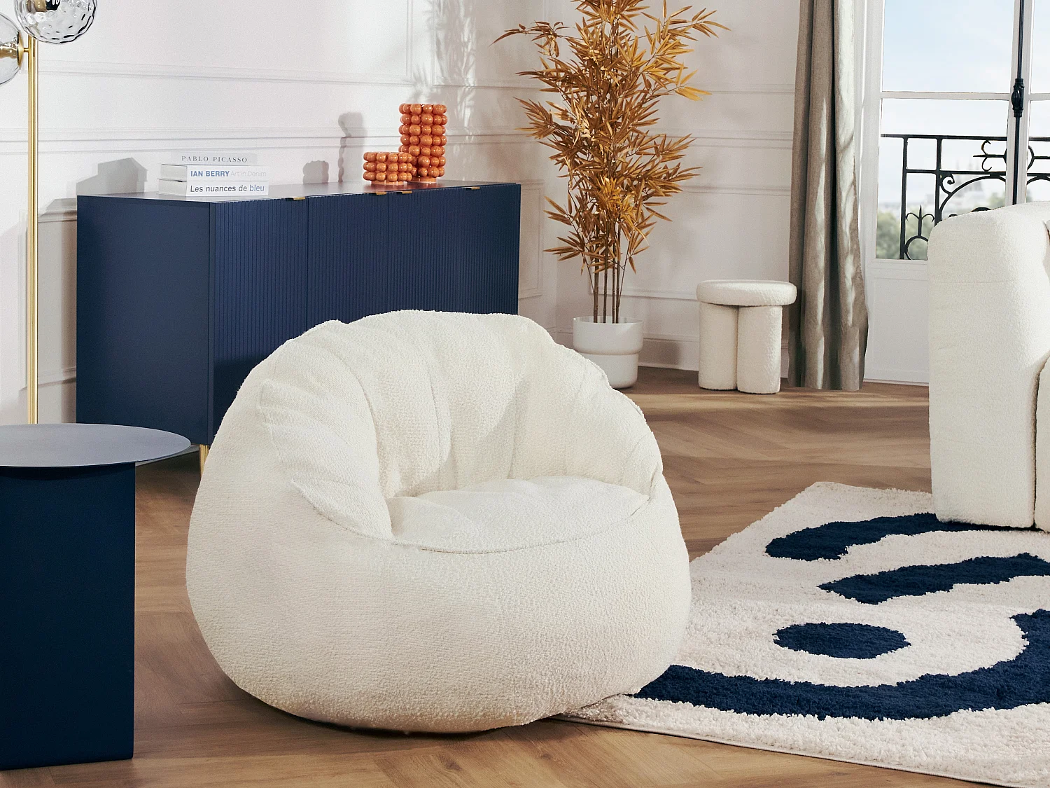 Fauteuil pouf coquillage en tissu bouclette blanc FONADO
