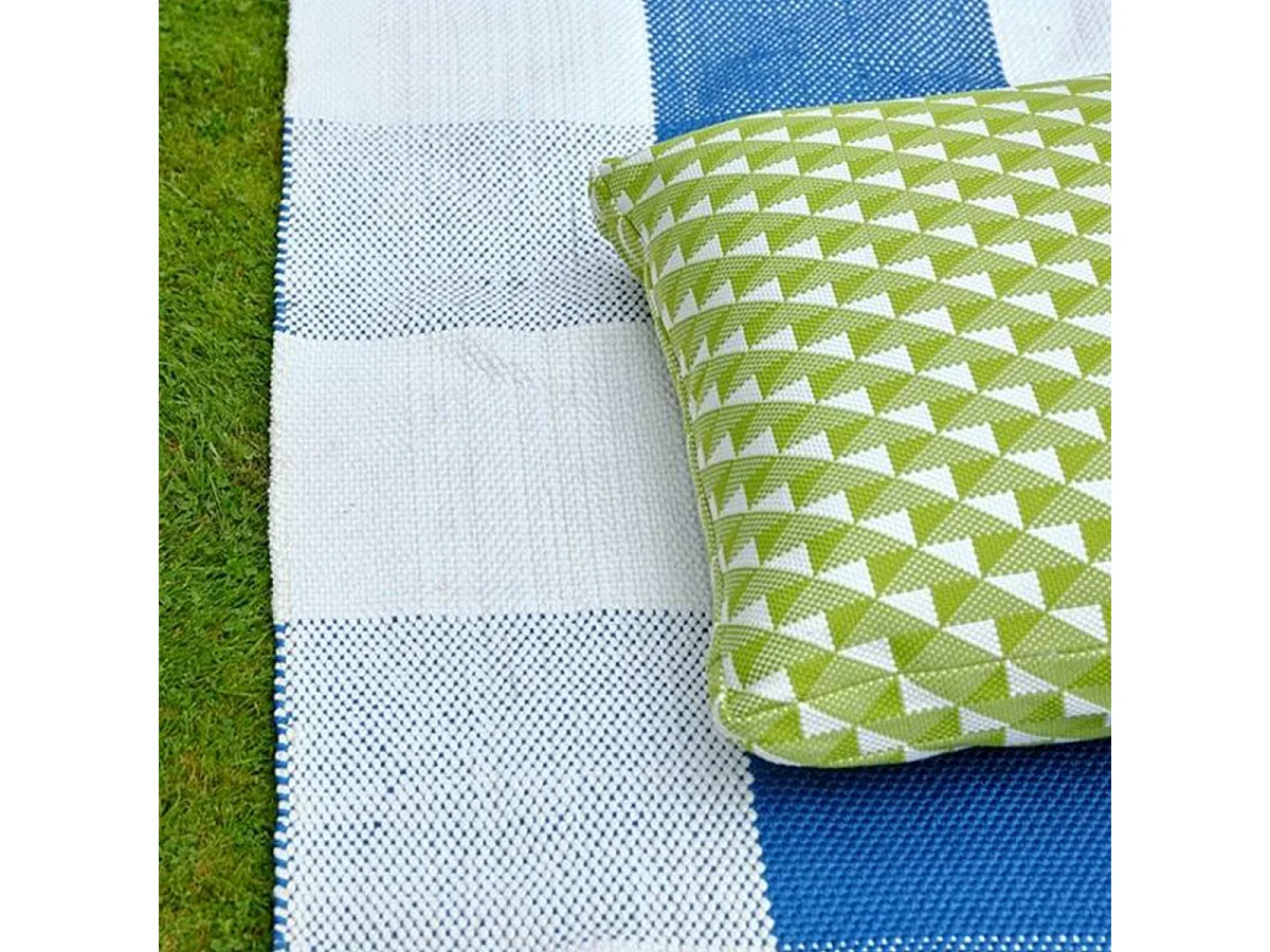 Tapis extérieur 75x250 tissé kilim bleu et crème SALIYA