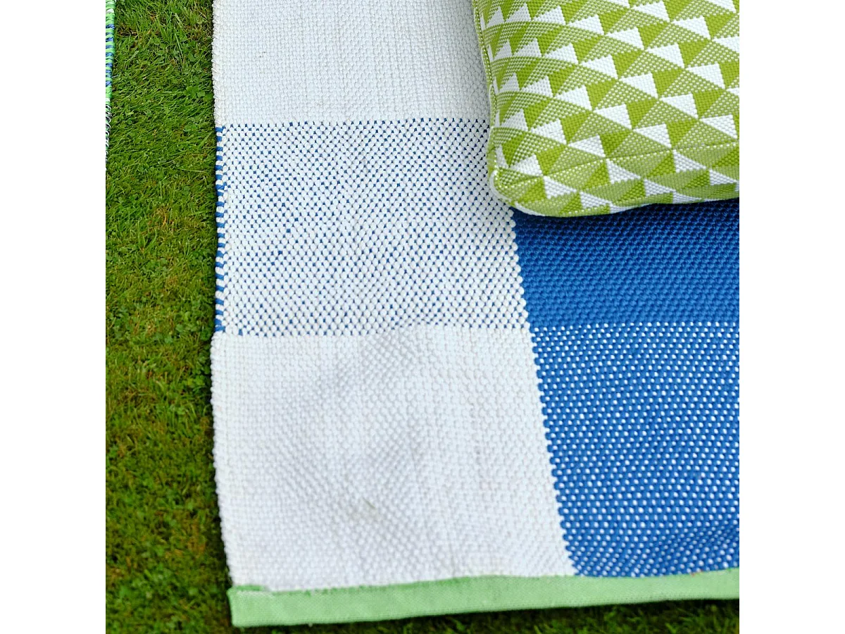 Tapis extérieur 75x250 tissé kilim bleu et crème SALIYA