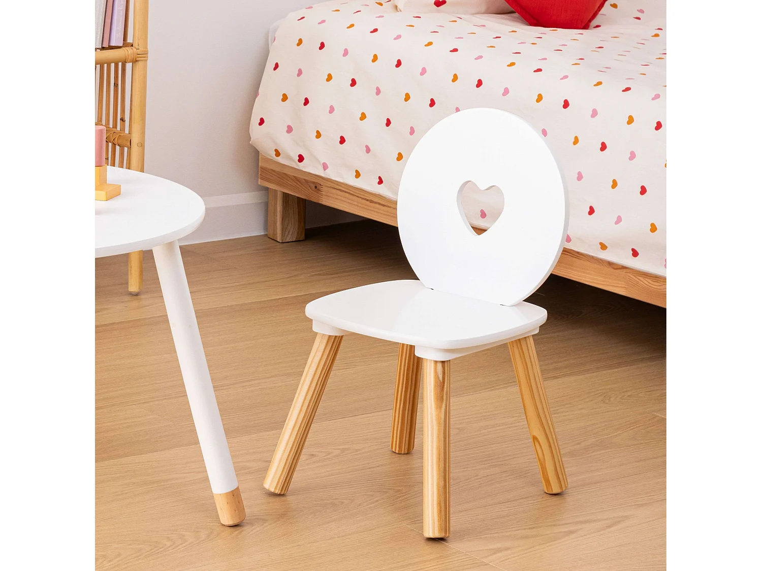 Chaise enfant blanche Amour Atmosphera