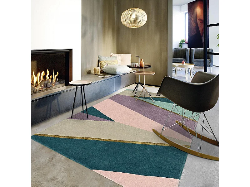 tapis salon 200x280 fait à la main en laine rose et pourpre motif géométrique