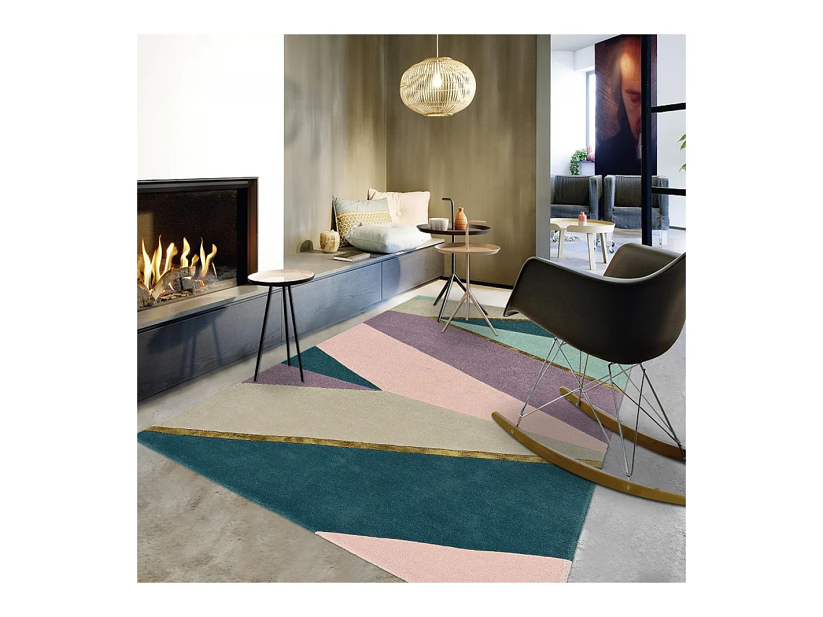 tapis salon 200x280 fait à la main en laine rose et pourpre motif géométrique