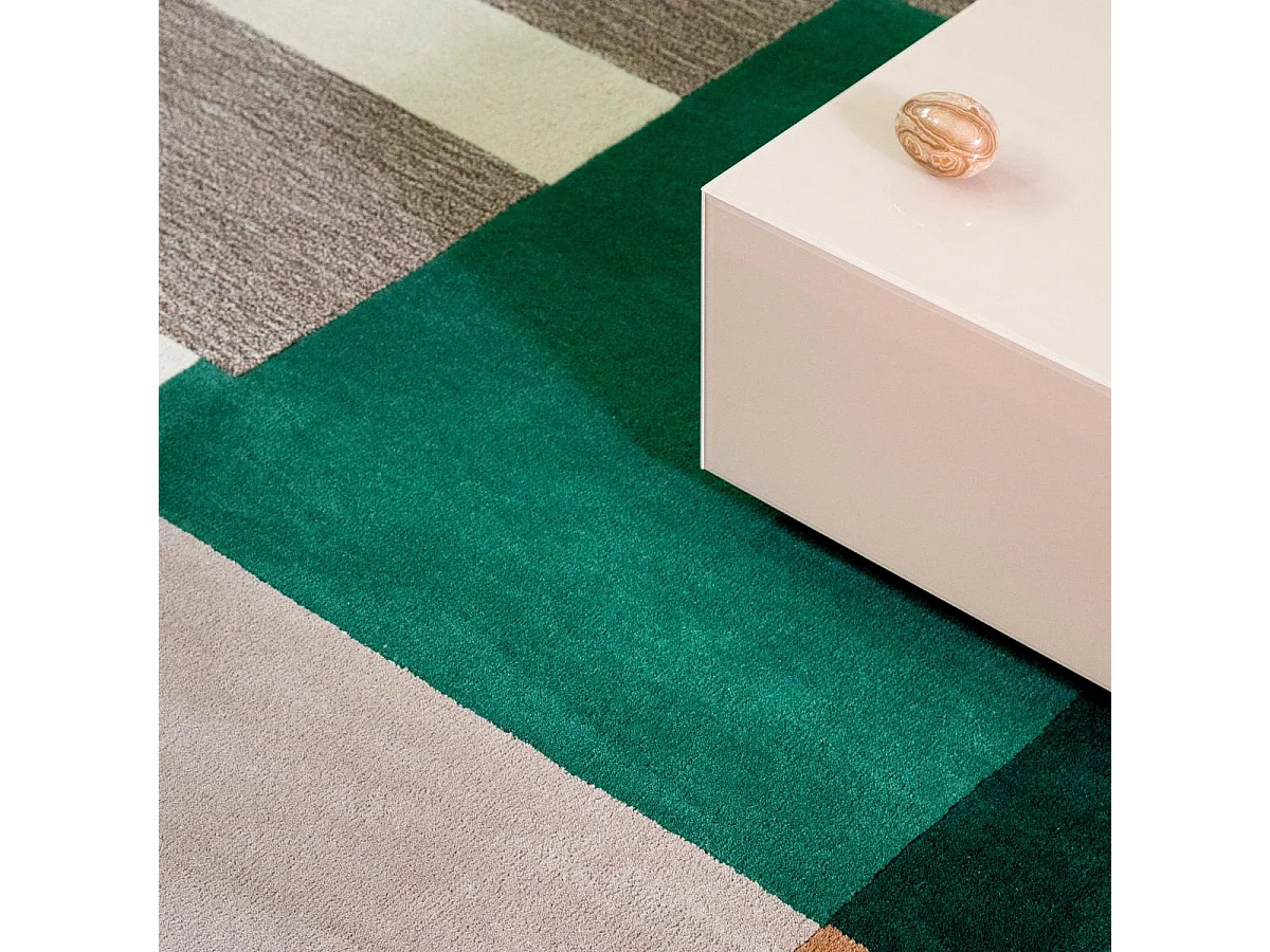 tapis salle à manger 200x280 fait main en laine beige et vert motif géométrique
