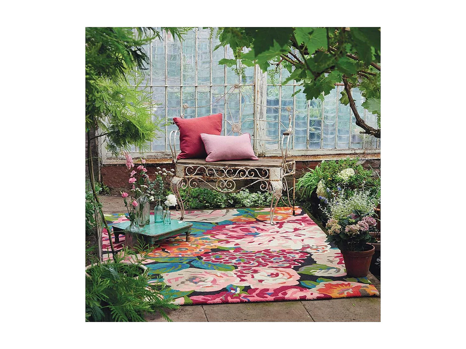 Tappeto da soggiorno e camera da letto fatto a mano in lana con motivo floreale PEONIA