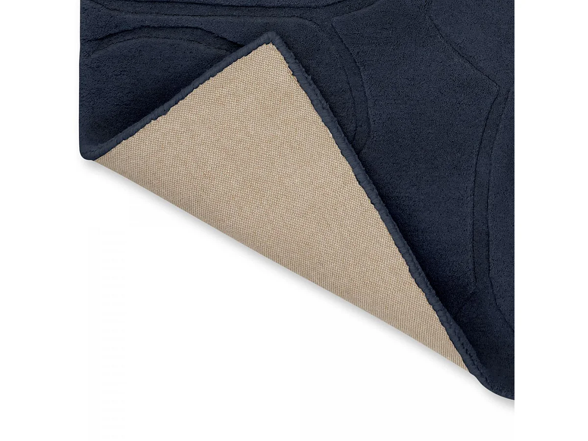 tapis chambre 200x280 fait à la main en laine bleu foncé motif faux uni