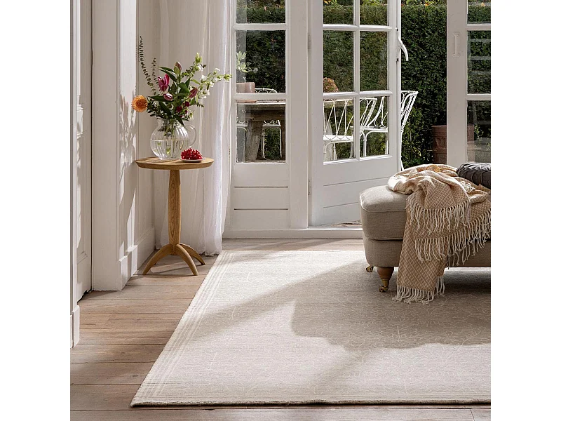 tapis grand salon 250x350 fait main en coton beige rectangle motif floral SILEST