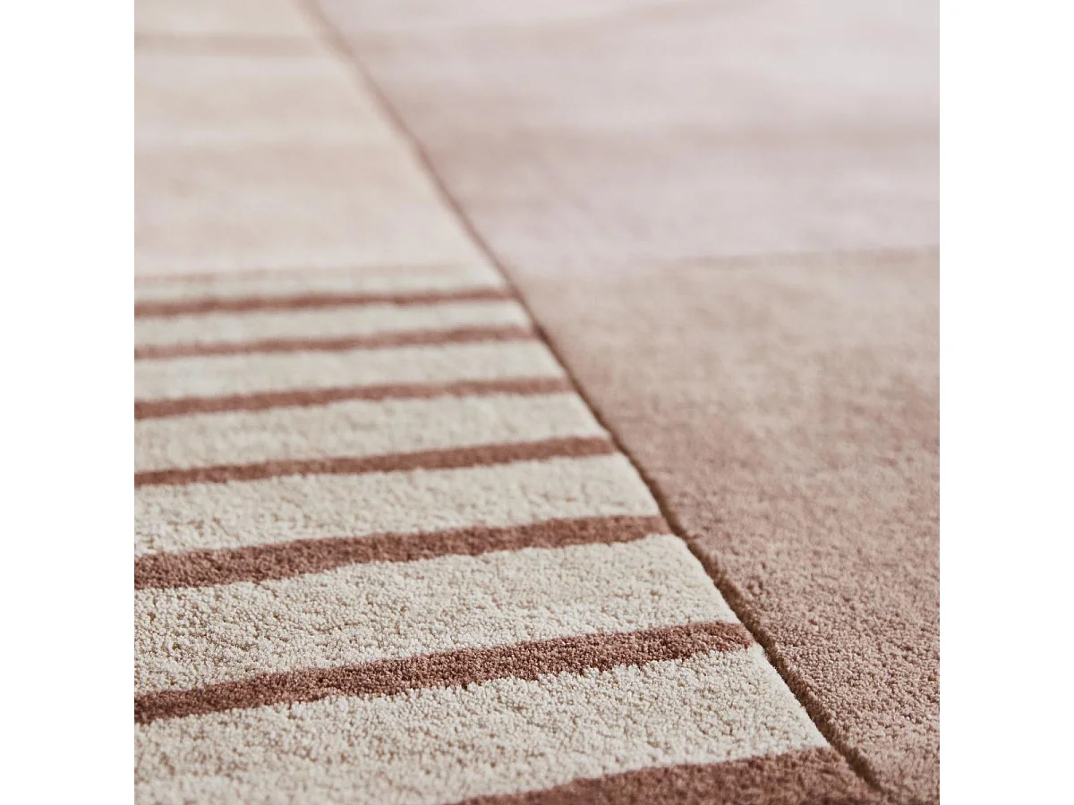 tapis open space 200x280 fait à la main en laine crème motif géométrique