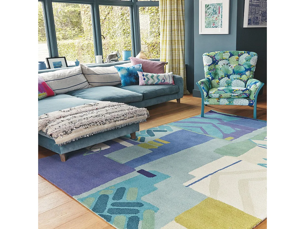 tapis chambre 170x230 fait à la main en laine bleu et jaune motif abstrait