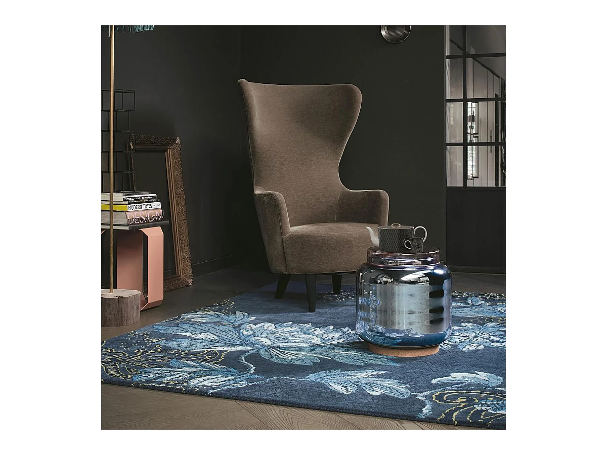 tapis salon 170x240 fait à la main en laine bleu marine et bleu motif floral