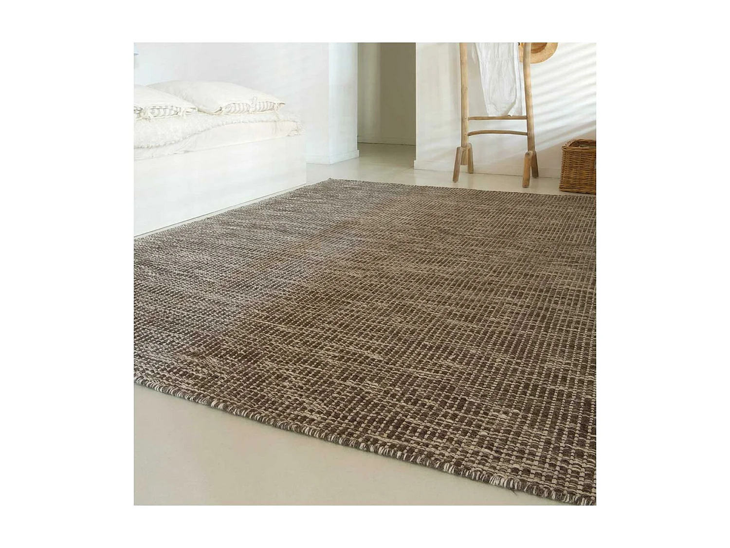 Tapis kilim 140x200 rectangle fait main en laine marron motif uni LOOK 408