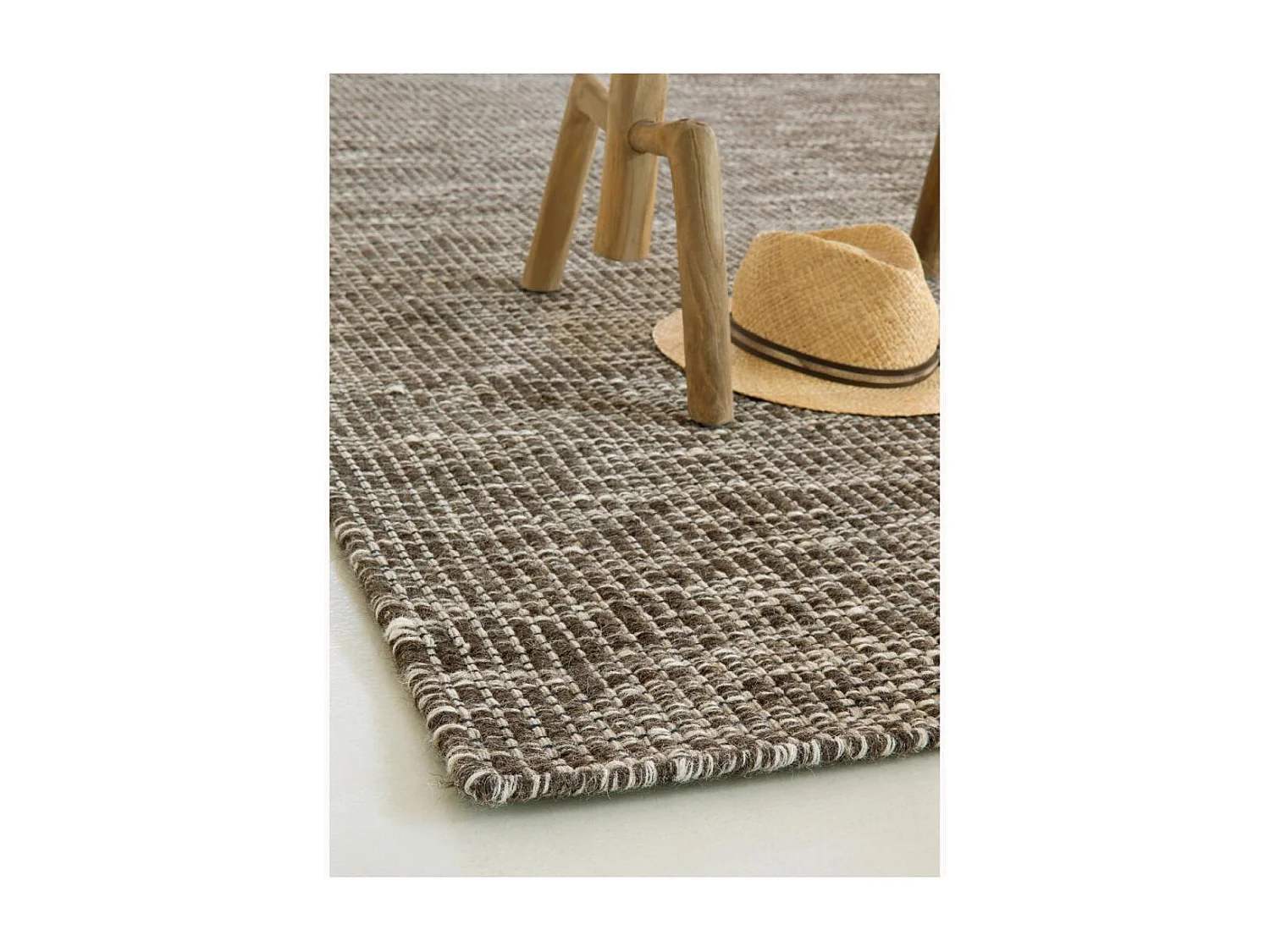 Tapis kilim 170x240 rectangle fait main en laine marron motif uni LOOK 408