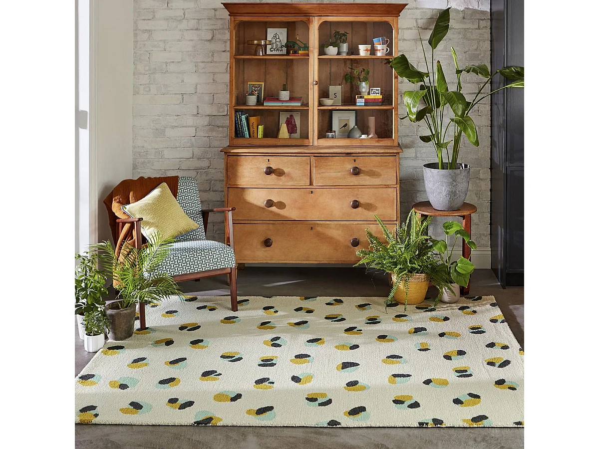 tapis chambre 160x230 fait à la main en laine crème et jaune motif simple