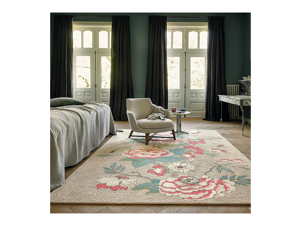 tapis salon 170x240 fait à la main en laine beige et corail motif floral
